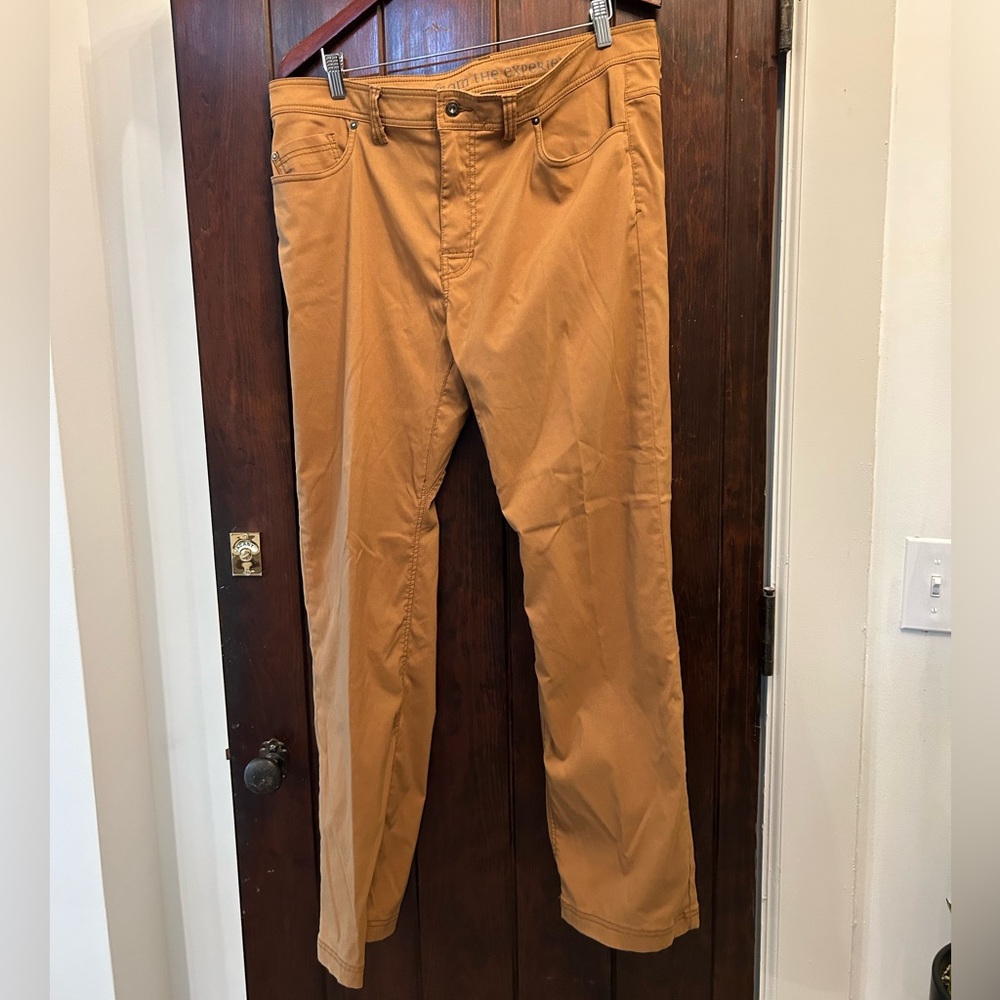 ✨🗣️Everything must go sale👍🏼✨⚡️ Like new khaki prAna slacks!